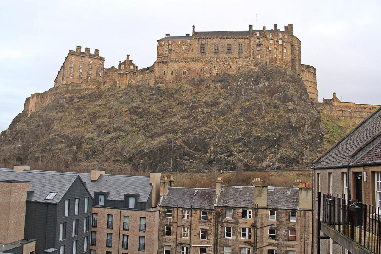 Cosy Castle Apartment Edimburgo Esterno foto